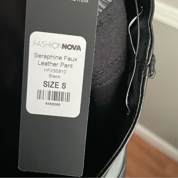 Fashion Nova seraphine black faux leather pant women’s size small - Picture 11 of 11